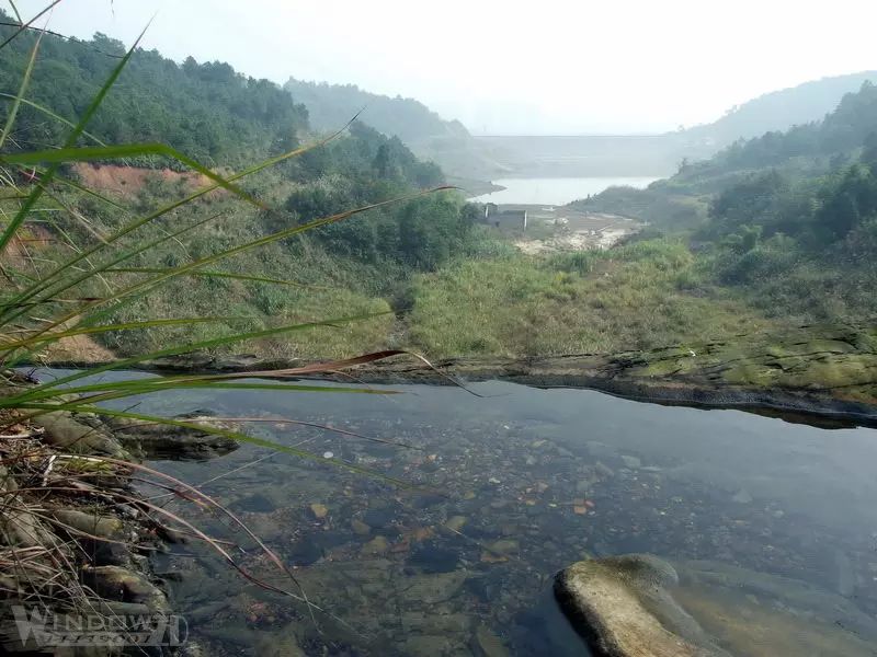 凈易單兵戶外生存凈水器可以凈化河水等地表水