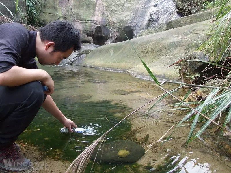 凈易單兵便攜式凈水器可以凈化河水等地表水